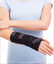 SRT211 TRIACARP MANU, ORTEZÄ‚ DE ÃŽNCHEIETURA MÃ‚INII MÃ‚NÄ‚ FIXÄ‚